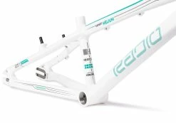 Radio Bikes Radio BMX Radio Raceline Helium Expert Frame FRAMES 28 Radio Bikes Radio BMX Radio Raceline Helium Expert Frame FRAMES -Eclat Soldes Magasin Radio Raceline Helium Expert frame white 06 1080x1080