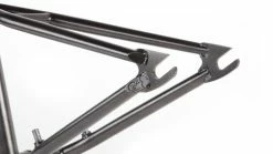S&M Bikes S&M Credence Black Magic Frame FRAMES -Eclat Soldes Magasin black magicframe chainstay 1080x1080
